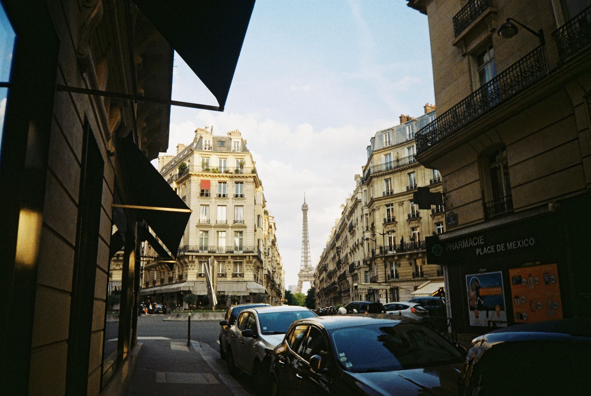 Paris Secret Tour - Journeys France